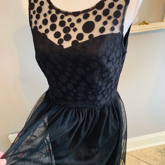 Like new! Party dress in Jr large. - Picture 2 of 6